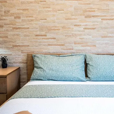 Kamari Apartments - Chania City Апартаменти *