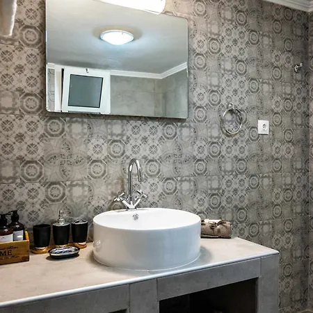 Kamari Apartments - Chania City Апартаменти